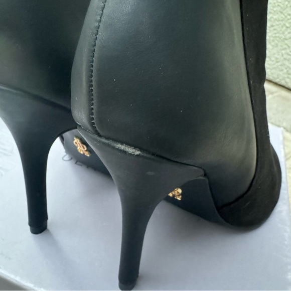 Jennifer Lopez heeled boots - Picture 3 of 6